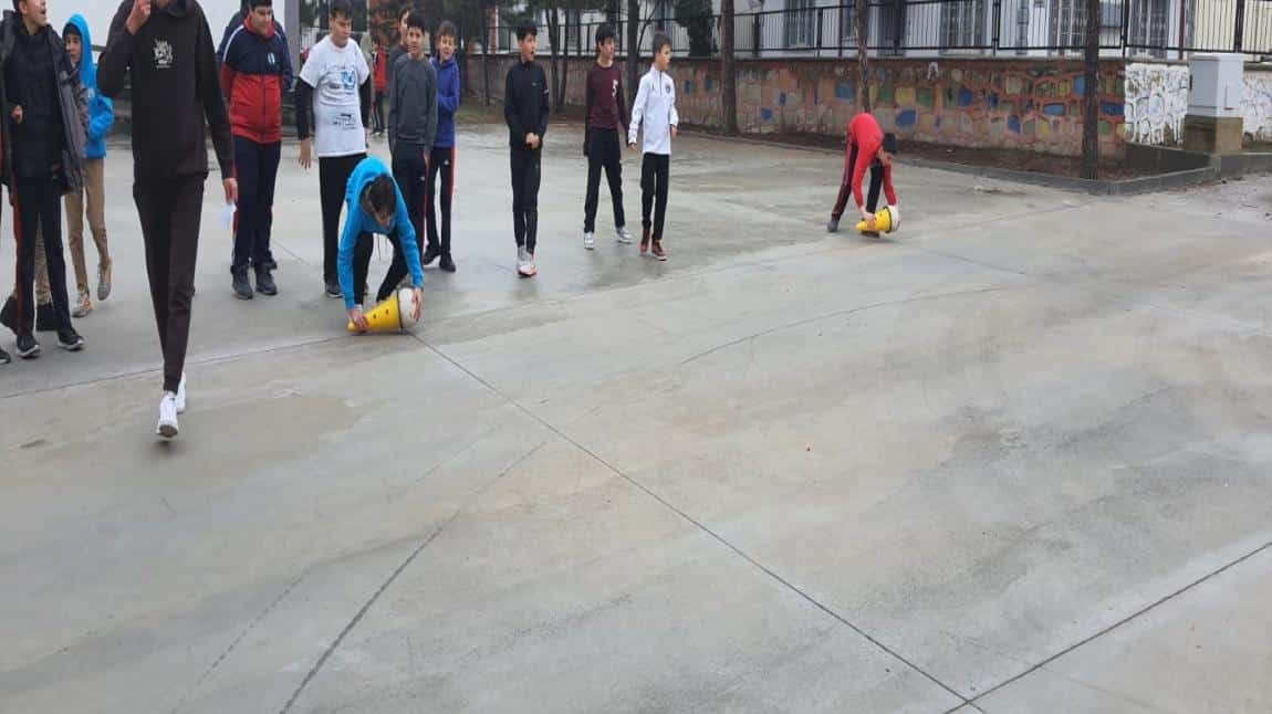 Öğrencilerimiz Parkur Oyunlarında Yarıştılar.